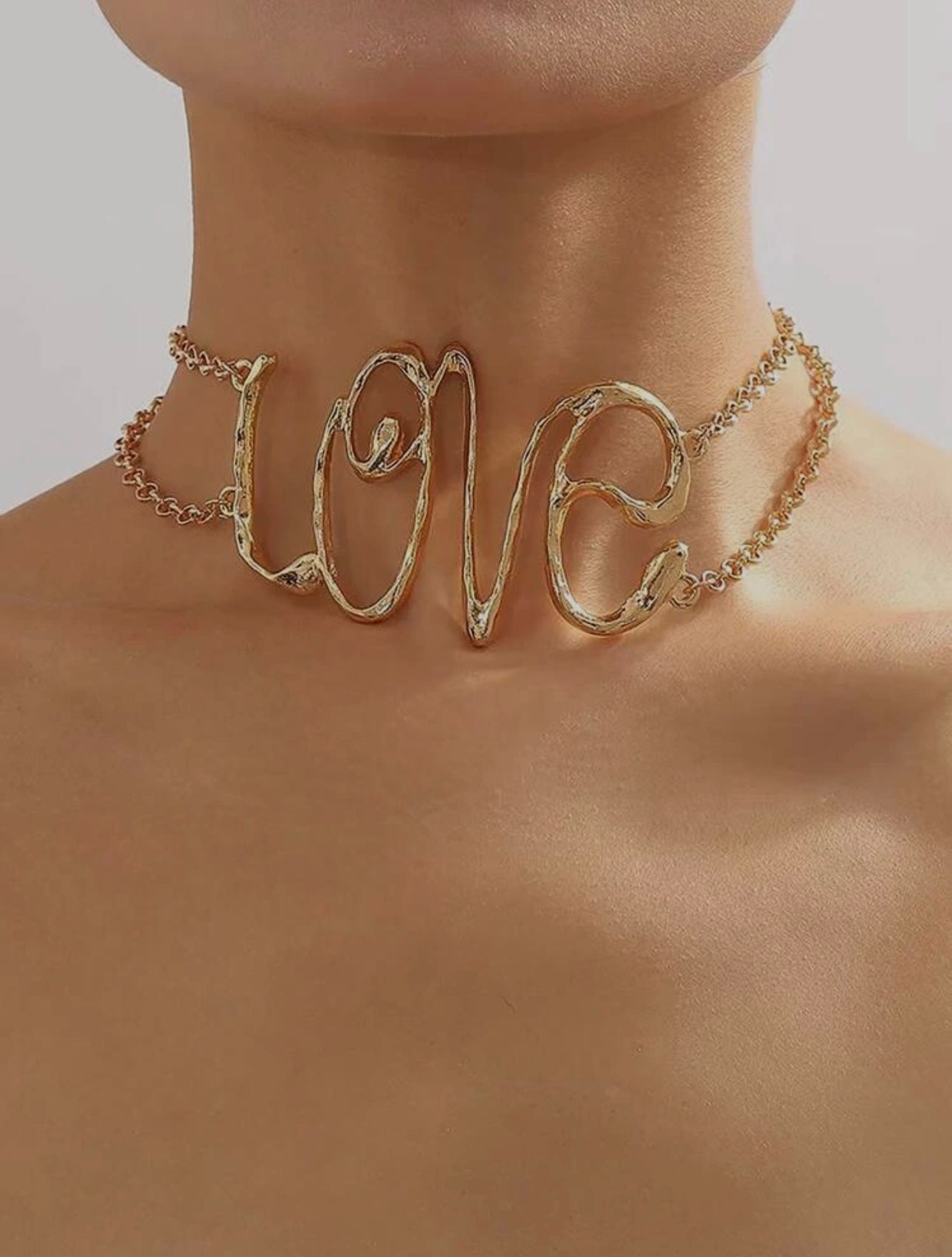 Colier tip chocker LOVE